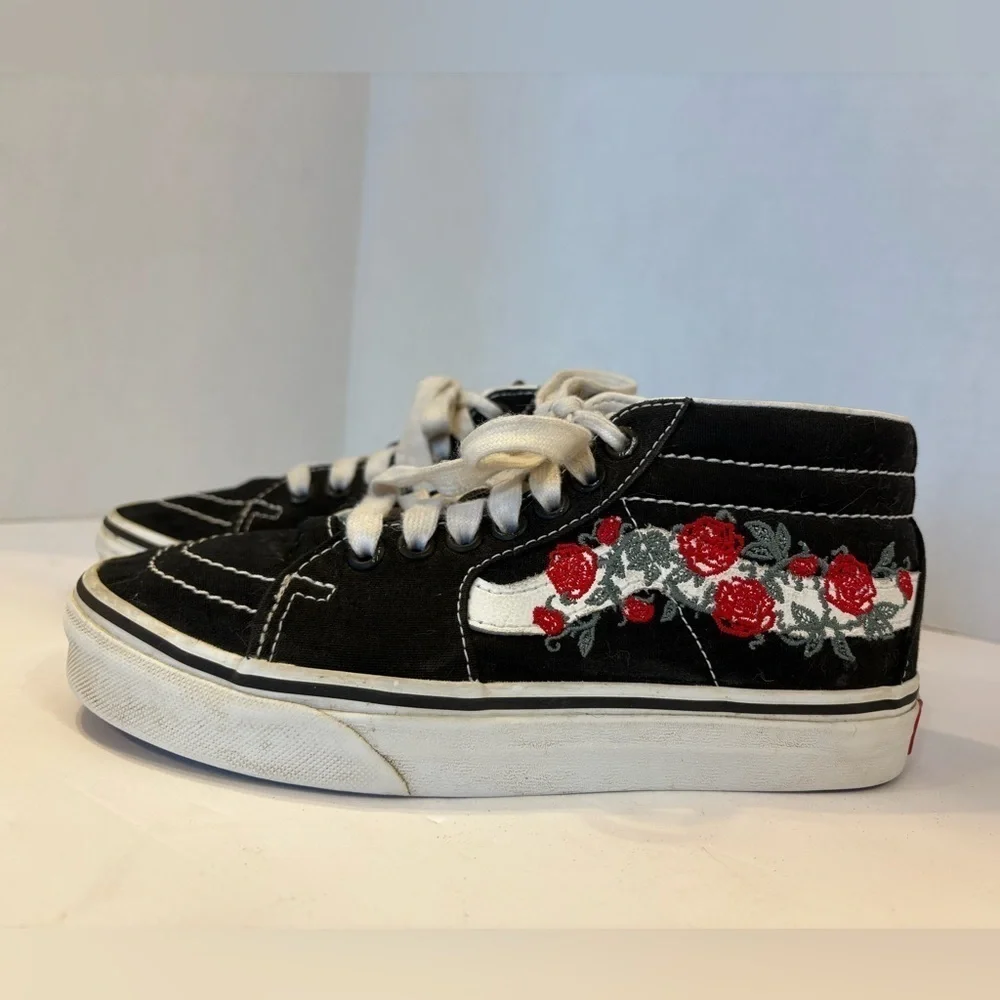 Vans SK-8 mid black sneakers with embroidered roses women’s size 5.5